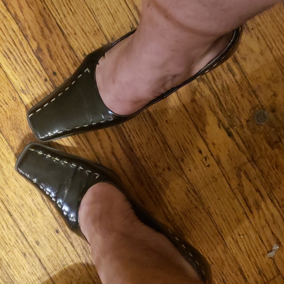 Fifth Avenue Square toes Heels - Picture 2 of 8